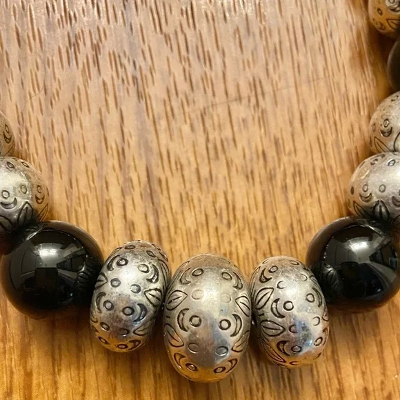 Coldwater Creek Elegant Black and Silver Beaded Necklace - Picture 3 of 4